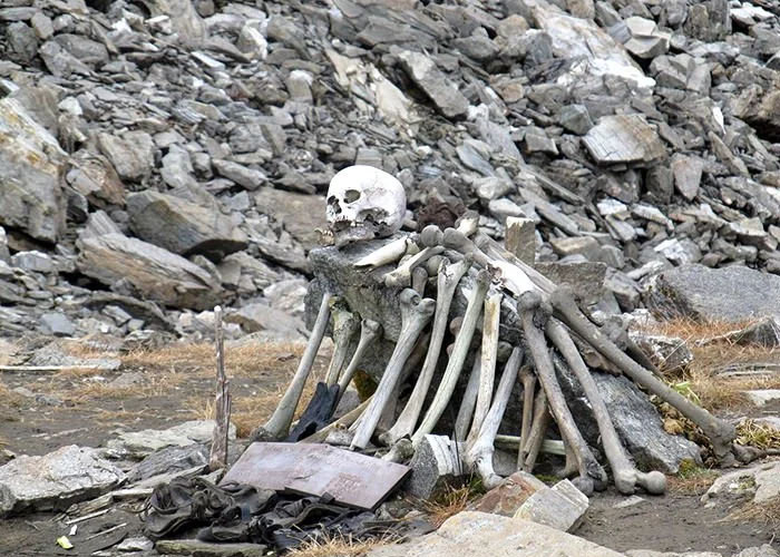 Skeleton Lake