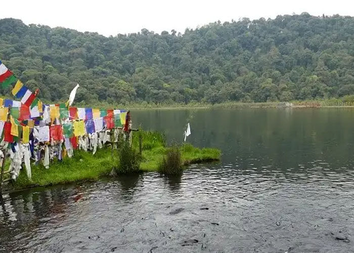 Khecheopalri Lake